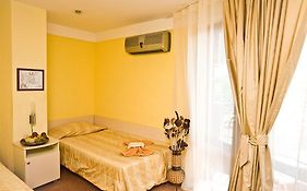 Apart & Rooms Fotinov